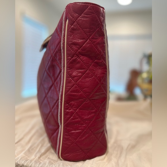 Vintage RARE CHANEL in RED LAMBSKIN Tote❣️#Chanel #Hermes #Fendi #Dior #Prada - Picture 10 of 16